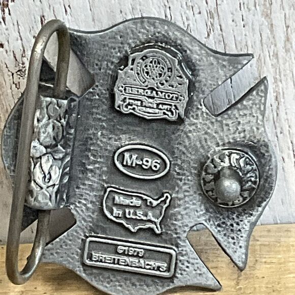 Bergamot Fire Department Belt Buckle 1979 Mens Badge FD First Responder - Picture 6 of 7